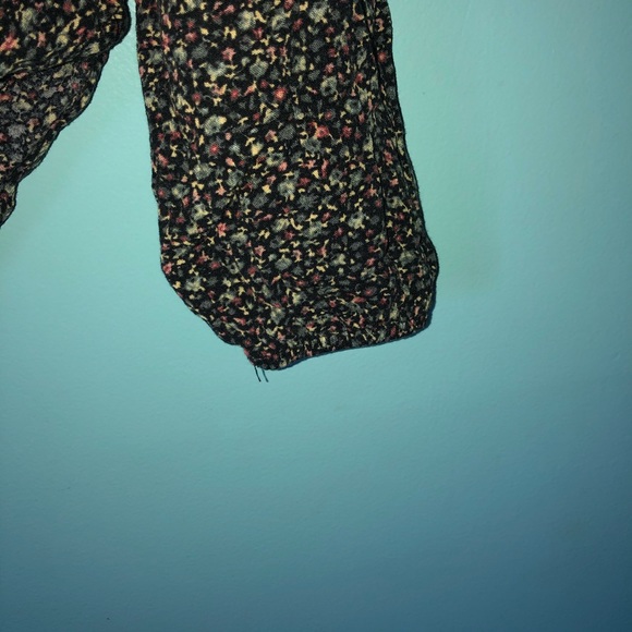 blouse - Picture 4 of 5